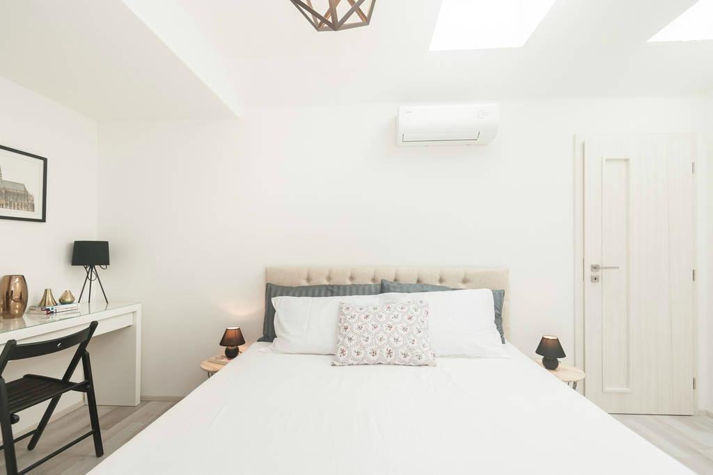 プラハKent Ridge Loft, Sokolskaアパートメント エクステリア 写真