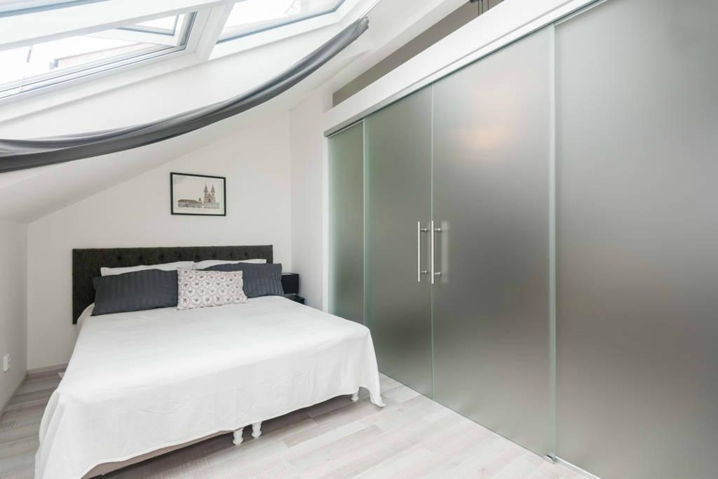 プラハKent Ridge Loft, Sokolskaアパートメント エクステリア 写真